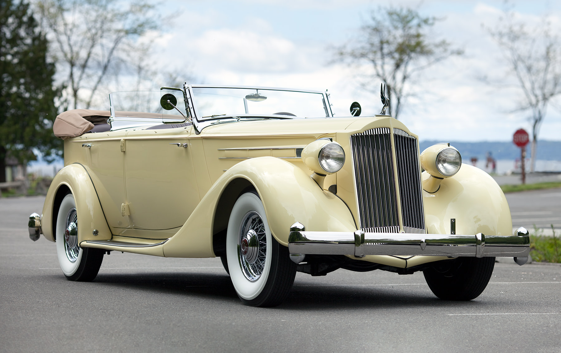 ポマール1998 1936 Packard Twelve Dual Cowl Model 1407 Phaeton | Gooding Christie's